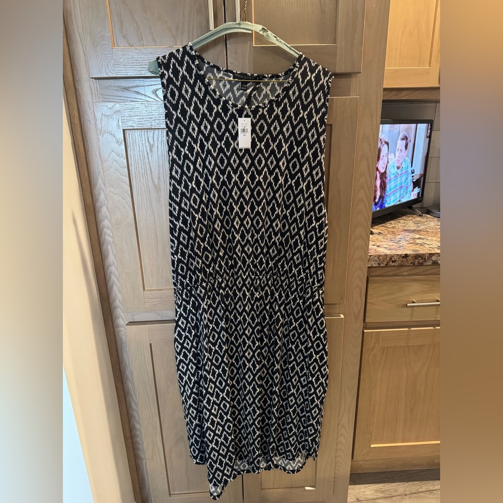 Banana Republic Black and White Patterned Dress